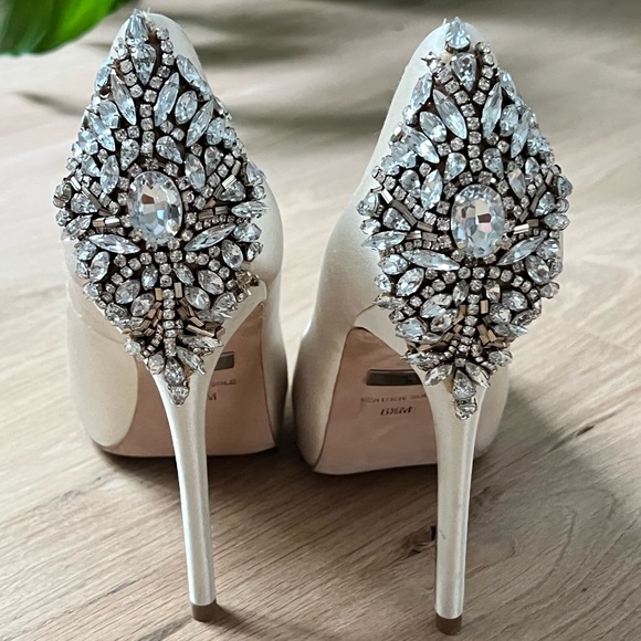 Badley Mischka Kiara Crystal Back Open Toe Pump - Picture 2 of 5